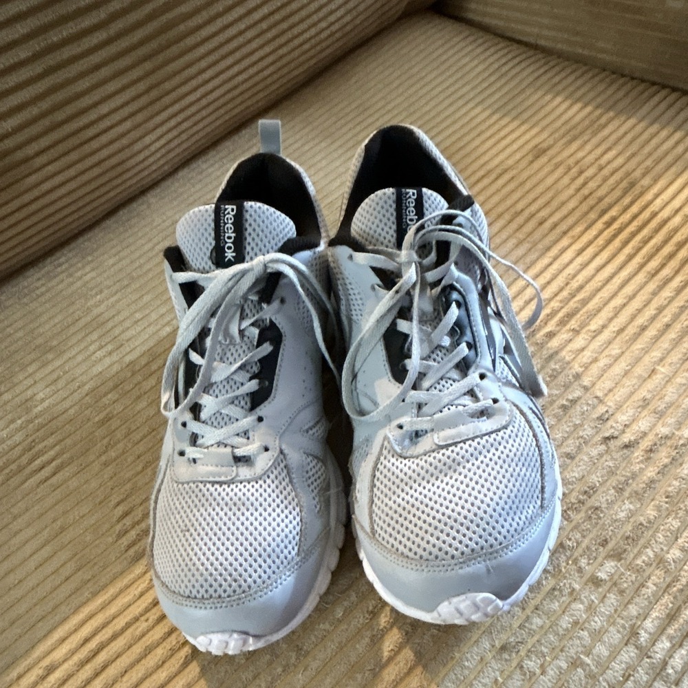 Reebok Supreme Runner Men's Mesh Lace-Up Low Top Walking Sneakers Gray size 11